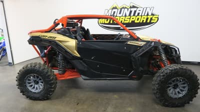 BOATZON | Can-Am® Maverick X3 X RS Turbo R Gold  CanAm Red 2017