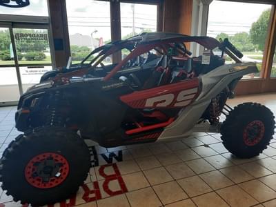 BOATZON | Can-Am® Maverick X3 X rs Turbo RR Fiery Red  Hyper Silver 2024