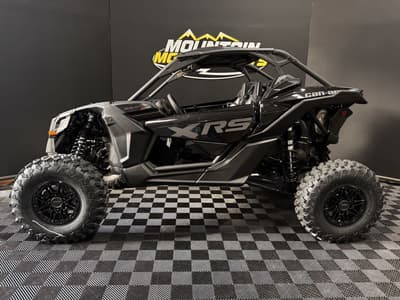 BOATZON | Can-Am® Maverick X3 X rs Turbo RR Triple Black45 in 2026