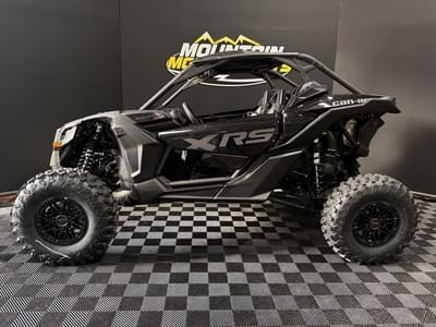 BOATZON | Can-Am® Maverick X3 X rs Turbo RR Triple Black76 in 2026