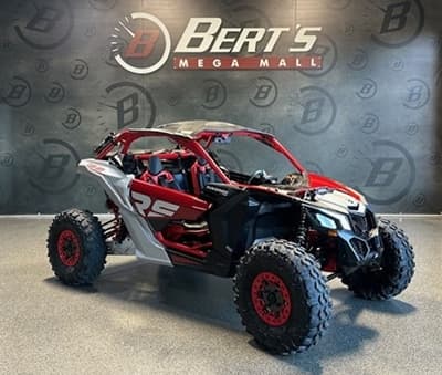 BOATZON | Can-Am® Maverick X3 X rs Turbo RR with SmartShox Fiery Red  Hyper Silver 2024