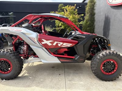 BOATZON | Can-Am® Maverick X3 X rs Turbo RR with SmartShox Fiery Red  Hyper Silver 2025