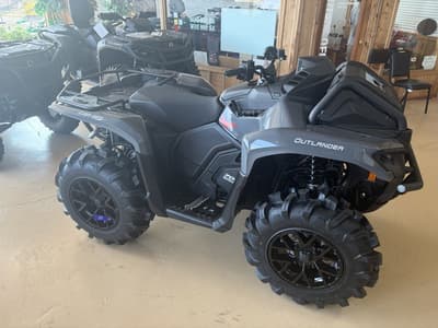 BOATZON | Can-Am® OUT 700XMR 2026