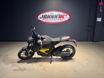 BOATZON | Can-Am® Pulse Carbon Black 2025