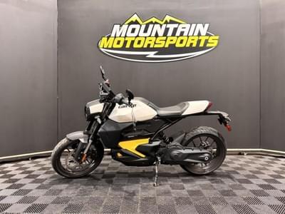 BOATZON | Can-Am® Pulse White 2025