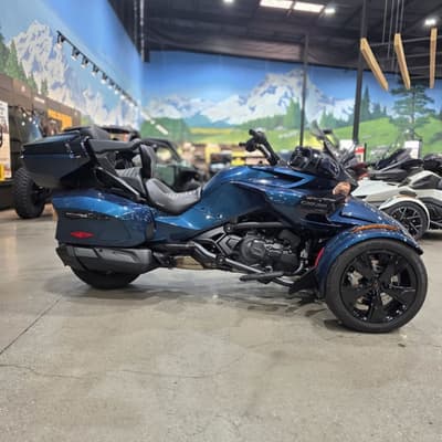 BOATZON | Can-Am® Spyder F3 Limited Dark Wheels 2023