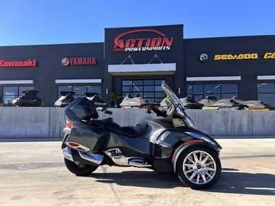 BOATZON | Can-Am® Spyder RT Limited Chrome 2018