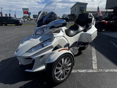 BOATZON | Can-Am® Spyder RT Limited Platine 2016 BOATZON | Can-Am® Spyder RT Limited Platine 2016