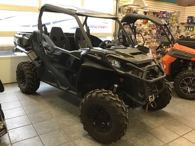 BOATZON | CanAm Commander XT 700 Black 2024