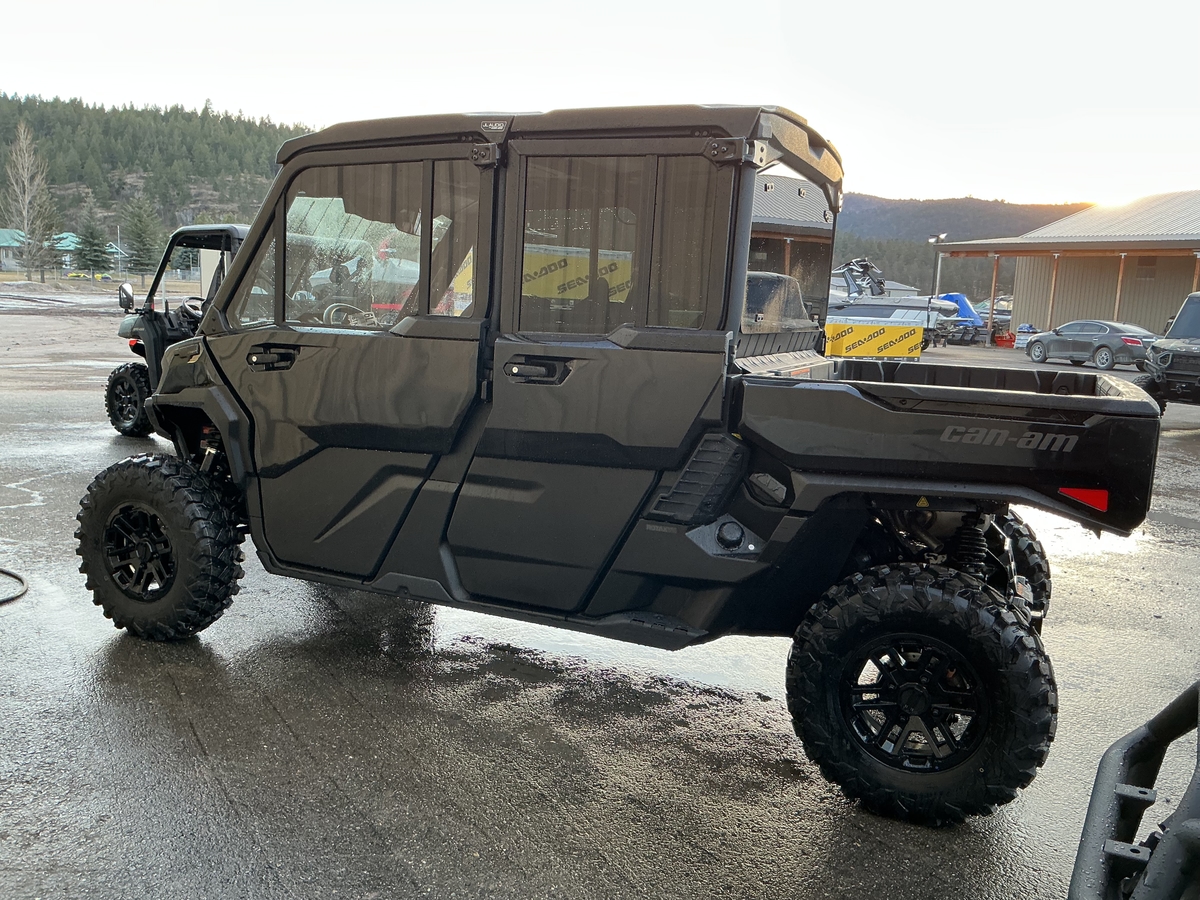 2026 Can-Am CanAm DEF MAX LS CAB HD11 2026 - Sold Boat