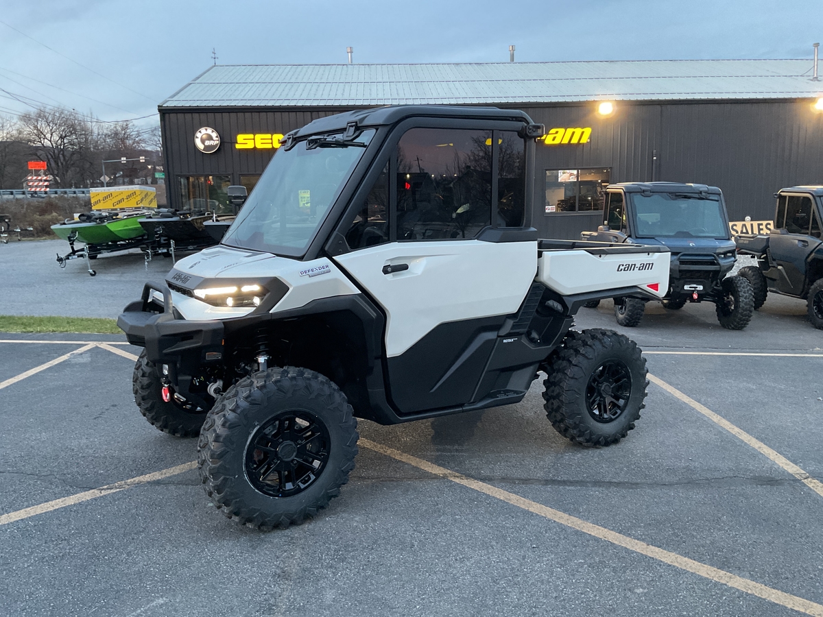 CanAm DEFENDER LIMITED HD11 2026