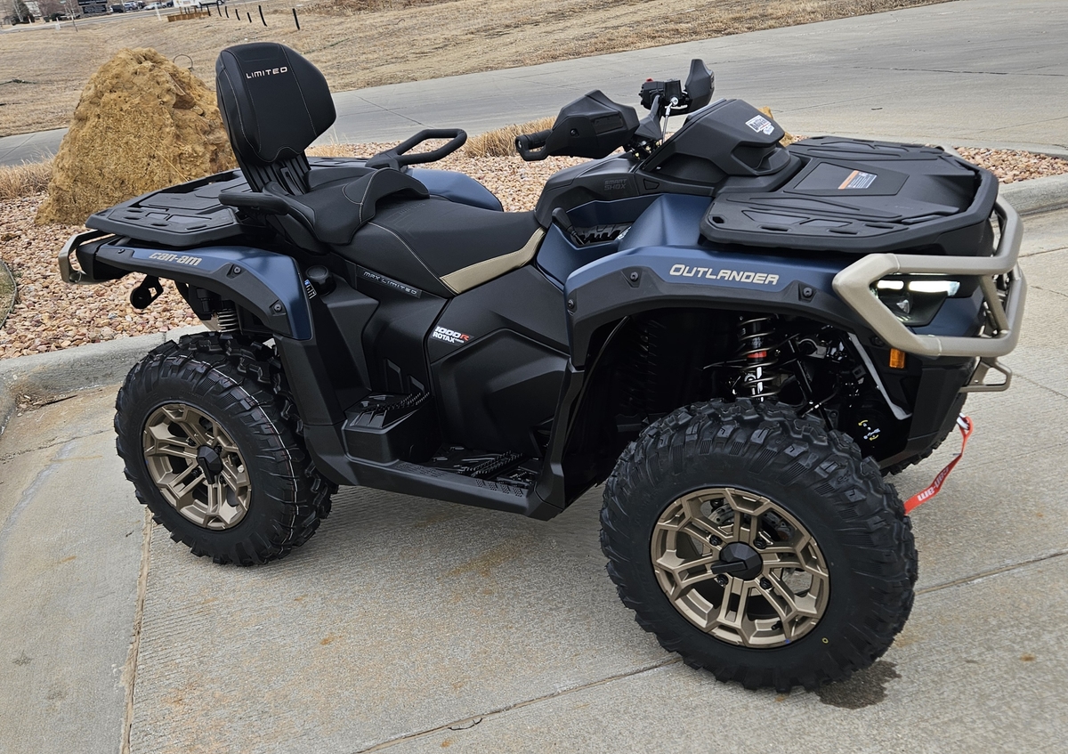 2026 Can-Am CanAm Outlander MAX Limited 1000R 2026 - Sold Boat