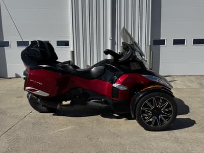 BOATZON | CanAm SPYDER RT LIMITED 2015