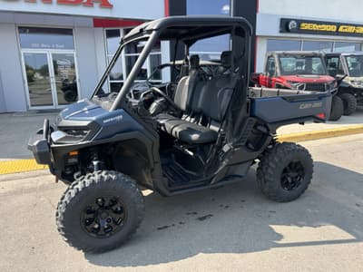 BOATZON | CanAm SSV DEF XT 65 HD11 BE 26 XT HD11 2026