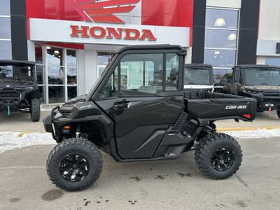 BOATZON | CanAm SSV DEF XTCAB 65 HD11 BK 26 XT CAB HD11 2026