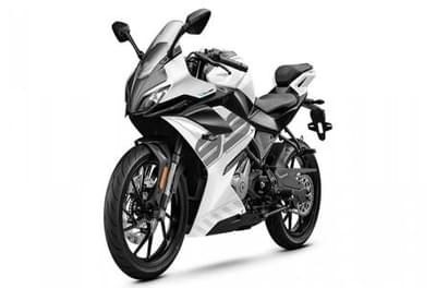 BOATZON | CFMOTO 300 SS Nebula White 2026
