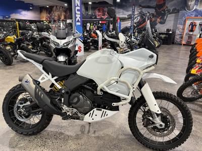 BOATZON | Ducati DesertX Star White Silk 2023