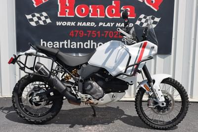 BOATZON | Ducati DesertX Star White Silk 2023