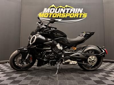 BOATZON | Ducati Diavel V4 Black 2024