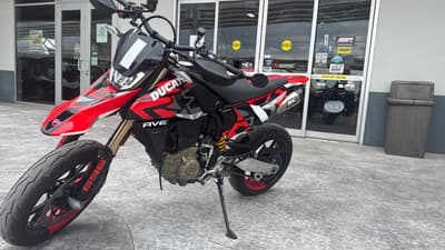 BOATZON | Ducati HYPER MOTAR 698 2025