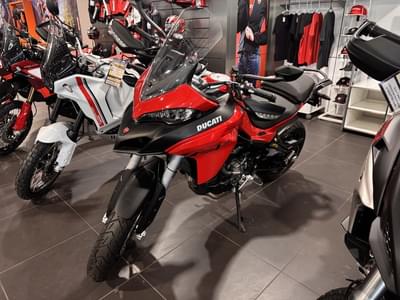 BOATZON | Ducati Multistrada V2 S Red 2024
