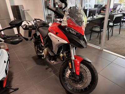 BOATZON | Ducati Multistrada V4 S Travel  Radar Spoked Wheels Red 2024