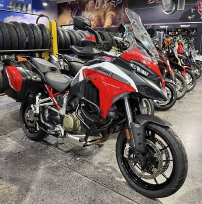 BOATZON | Ducati Multistrada V4 Sport Livery and Alloy Wheels 2022