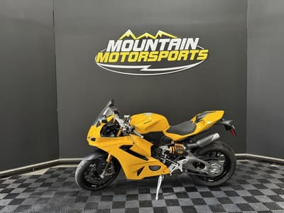 BOATZON | Ducati Panigale V2 S Ducati Yellow 2027