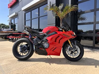BOATZON | Ducati Panigale V4 S Ducati Red 2023