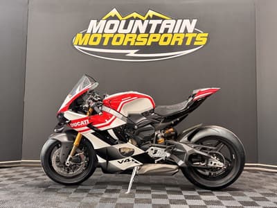 BOATZON | Ducati Panigale V4 Tricolore 2025