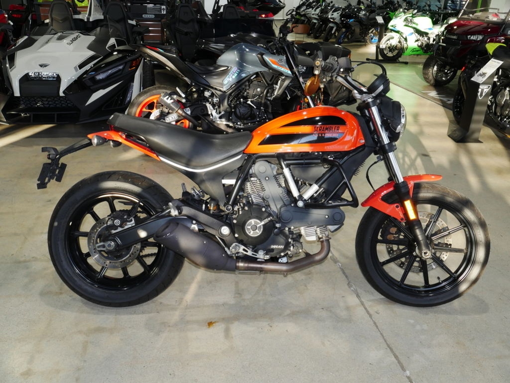 2016 Ducati Scrambler Sixty2 Atomic Tangerine - Sold Boat