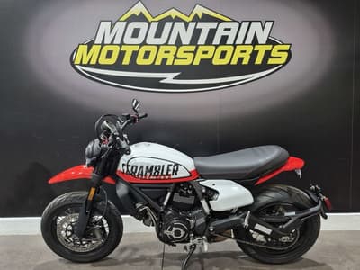 BOATZON | Ducati Scrambler Urban Motard Star White Silk and Ducati GP 19 Red 2022