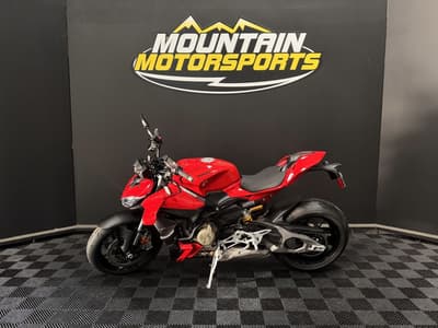 BOATZON | Ducati Streetfighter V4 2026