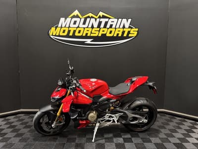BOATZON | Ducati Streetfighter V4 S Ducati Red 2026