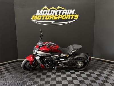 BOATZON | Ducati XDiavel V4 Burning Red 2026