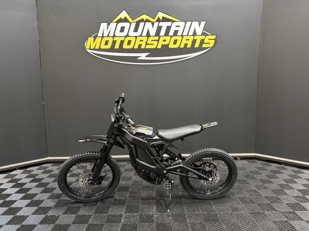 2025 E Ride Pro 30 - Sold Boat