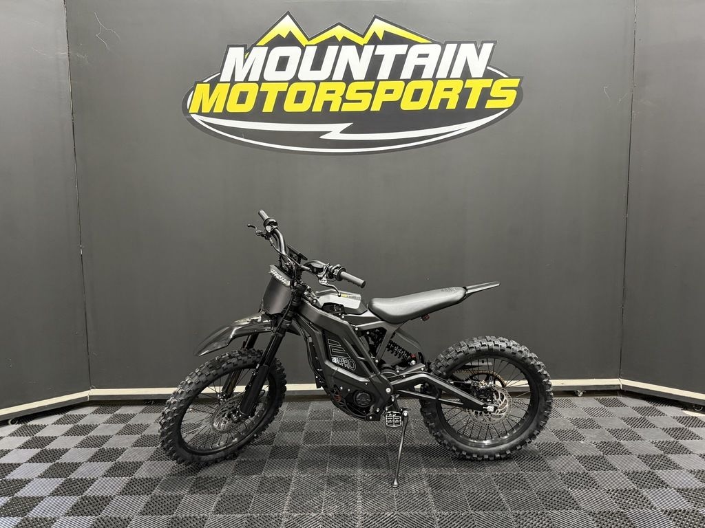 2025 E Ride Pro PRO SR - Sold Boat