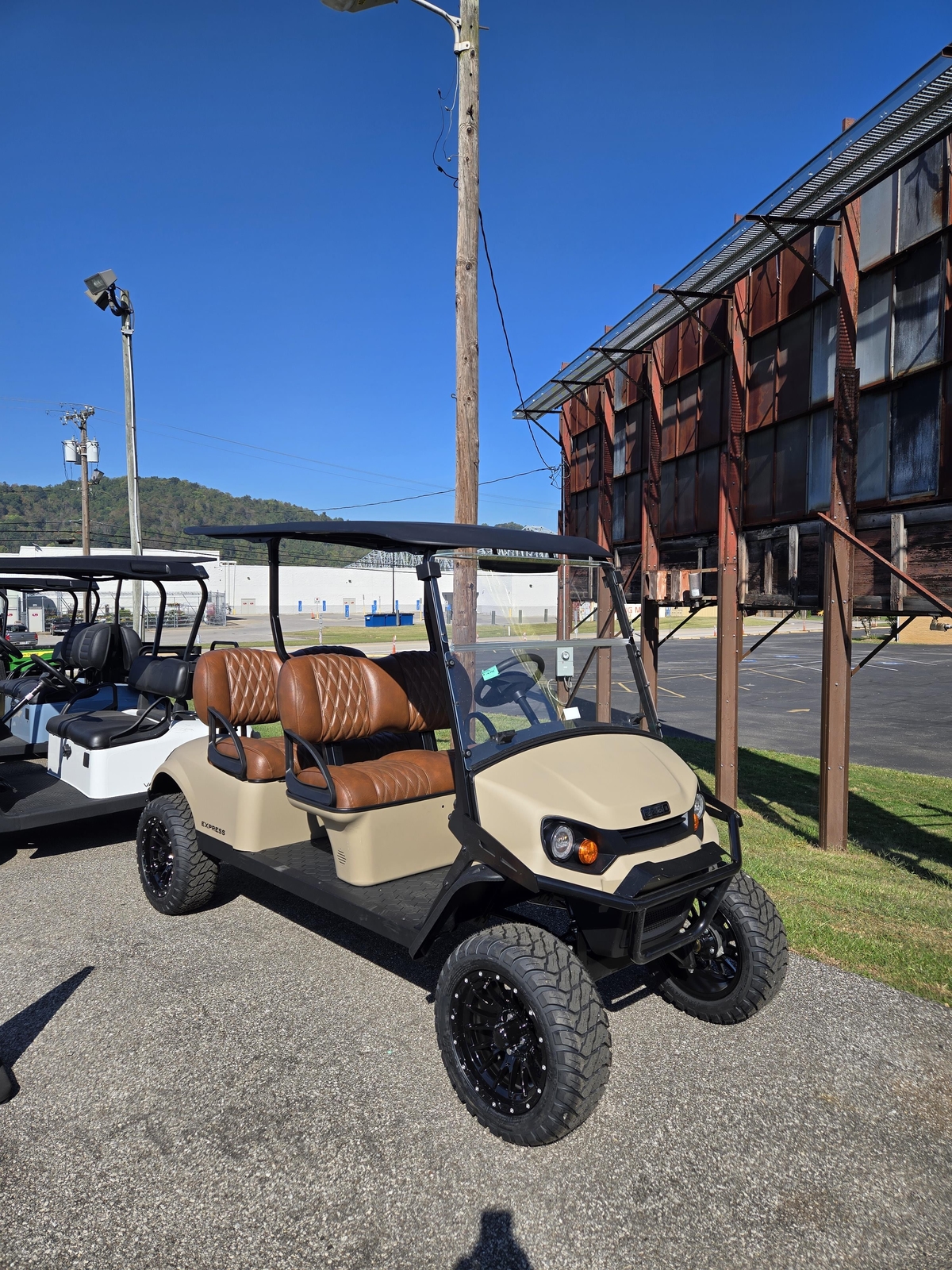 2025 E-Z-GO EZGO EXPRESS LIMITED EDITION 2025 - Sold Boat