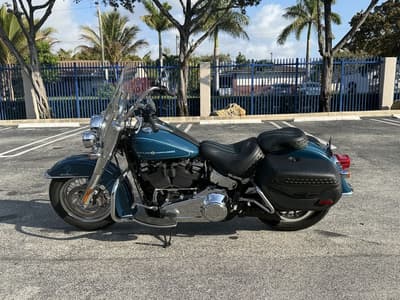 BOATZON | Harley-Davidson® FLHC  Heritage Classic 2021