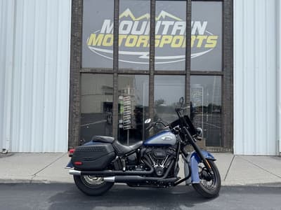 BOATZON | Harley-Davidson® FLHCS  Heritage Classic 2023