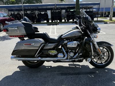 BOATZON | Harley-Davidson® FLHTK Ultra Limited 2017 BOATZON | Harley-Davidson® FLHTK Ultra Limited 2017