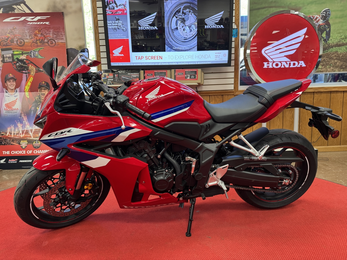 2025 Honda Honda CB650R EClutch 2025 - Sold Boat