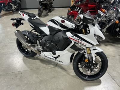 BOATZON | Honda CBR1000RR  Pearl White 2027