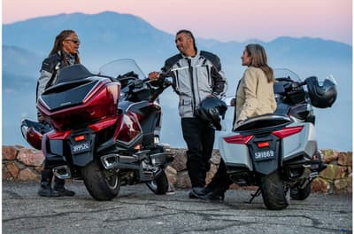 BOATZON | Honda GOLDWING TOUR DCT 2021