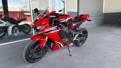 BOATZON | Honda® CBR1000RR 2017