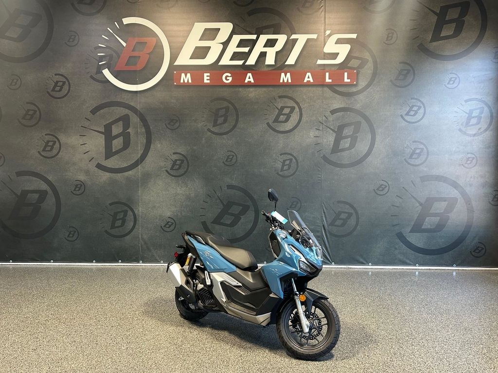 2025 Honda® ADV160 - Sold Boat