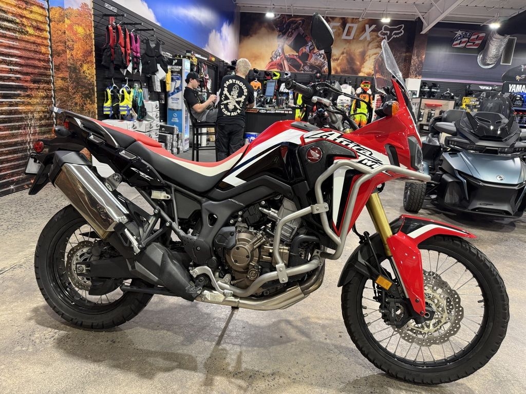 2016 Honda® Africa Twin CRF1000L DCT - Sold Boat