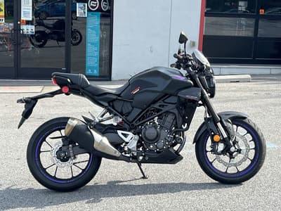 BOATZON | Honda® CB300R 2023