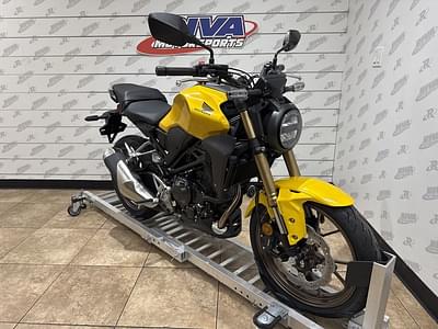 BOATZON | Honda® CB300R 2025