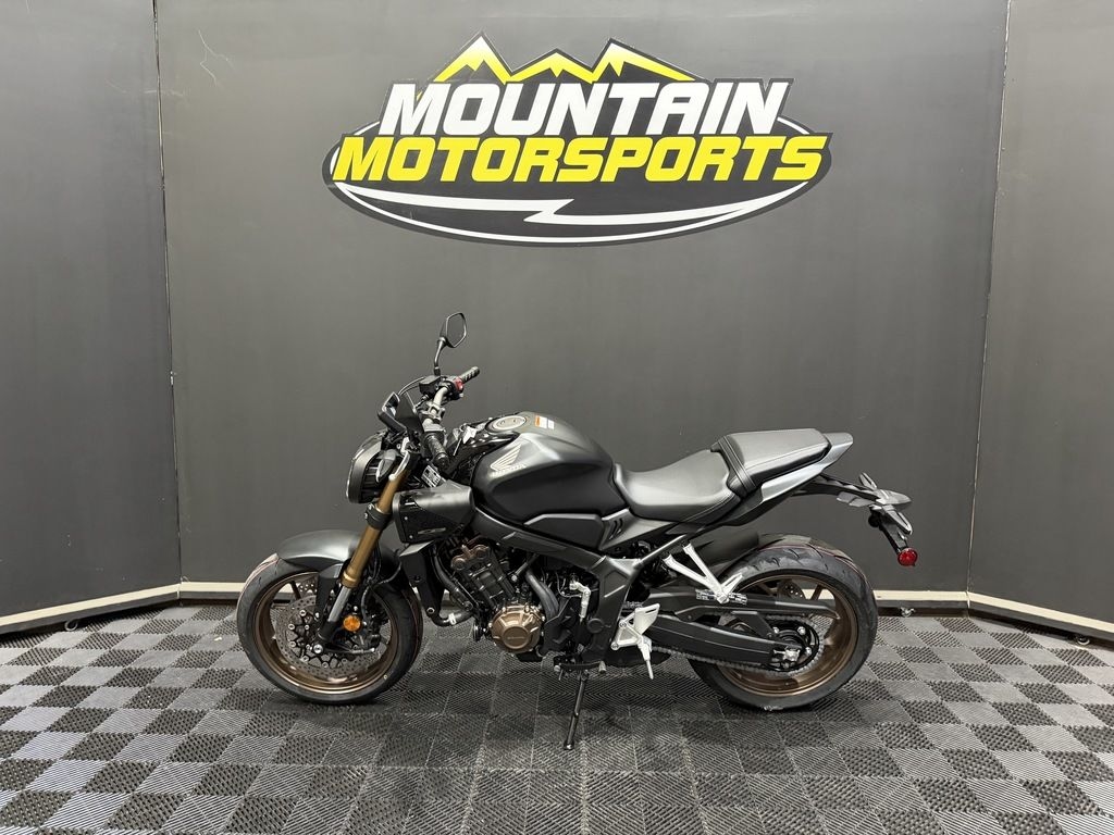 2026 Honda® CB650R EClutch - Sold Boat
